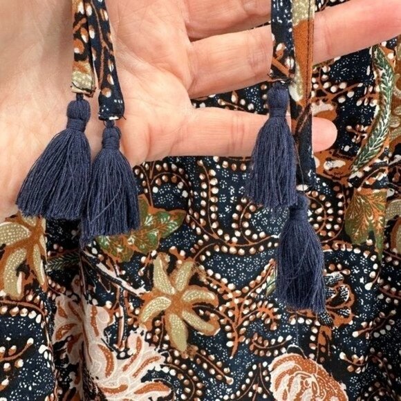 Madewell Navy Silk Cold Shoulder Sea Floral Boxy Flowy Tassel Cropped XS Blouse - Picture 9 of 10